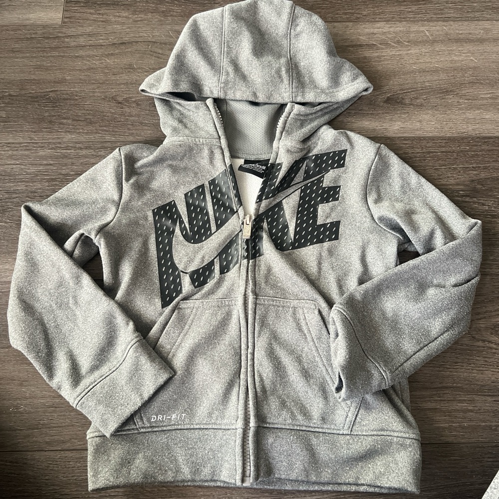 Grey Dri-fit Nike zip up hoodie jacket sz 4-5 boys
